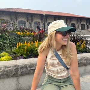 Meet your Posher, Beth